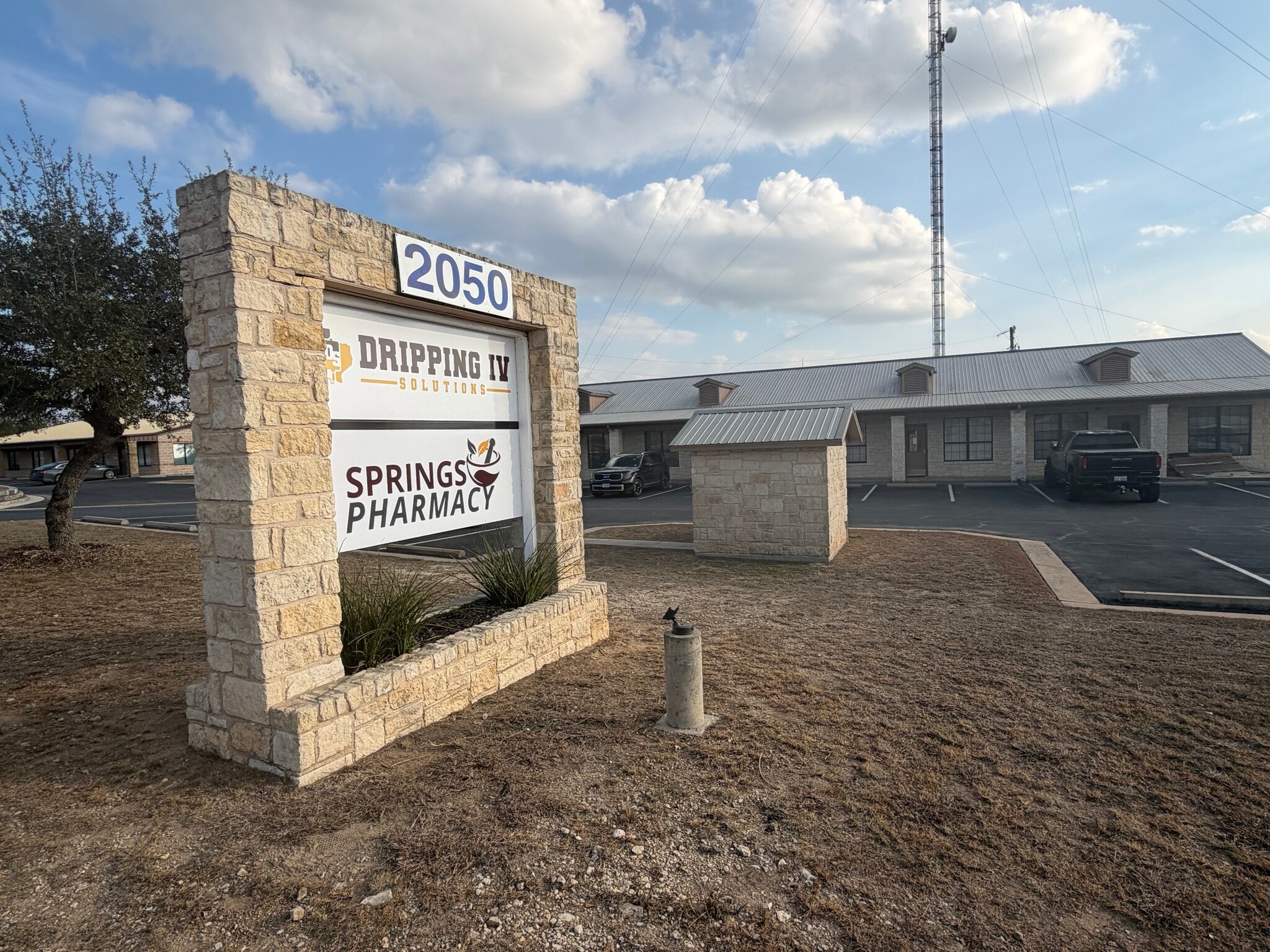 2050 US-290 Hwy, Dripping Springs, TX for Rent