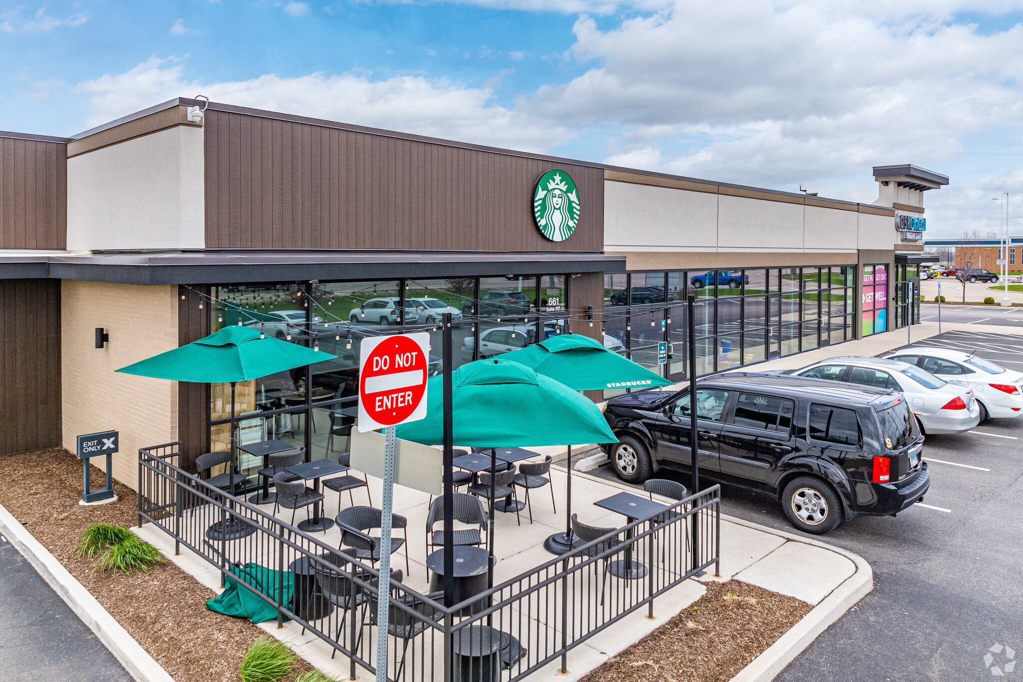 661 S Peace Rd, Sycamore, IL for Rent