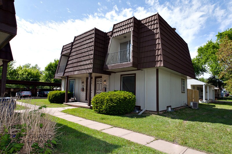 855 Broadview St, Wichita, KS for Sale
