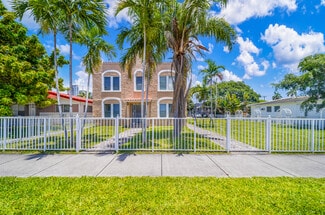 Hollywood, FL Apartments - 1621 Van Buren St