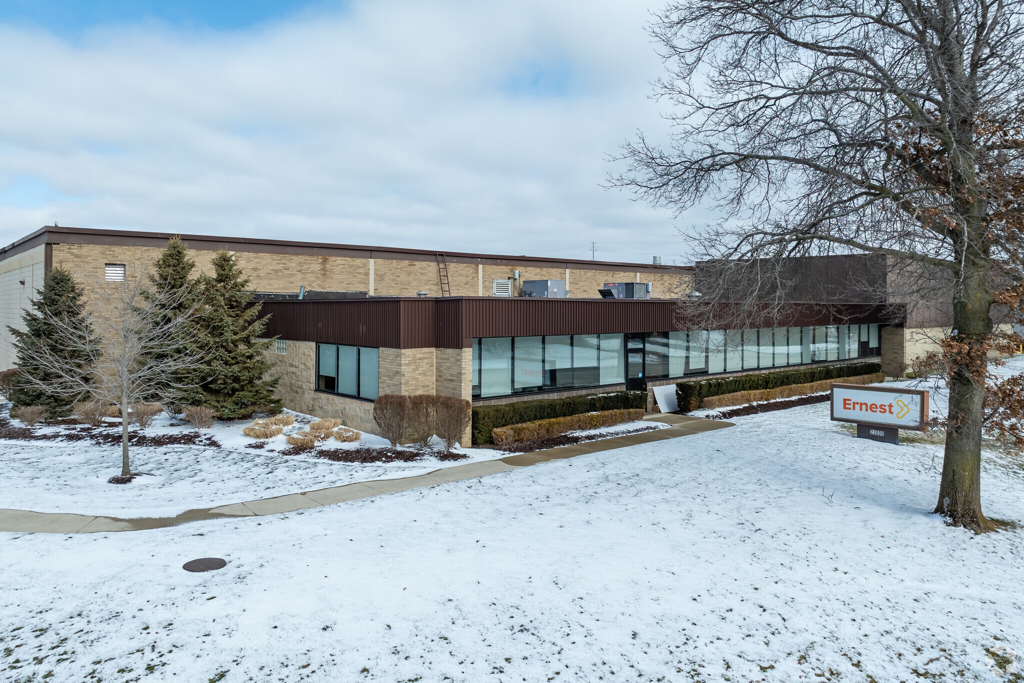 23800 Research Dr, Farmington Hills, MI for Rent