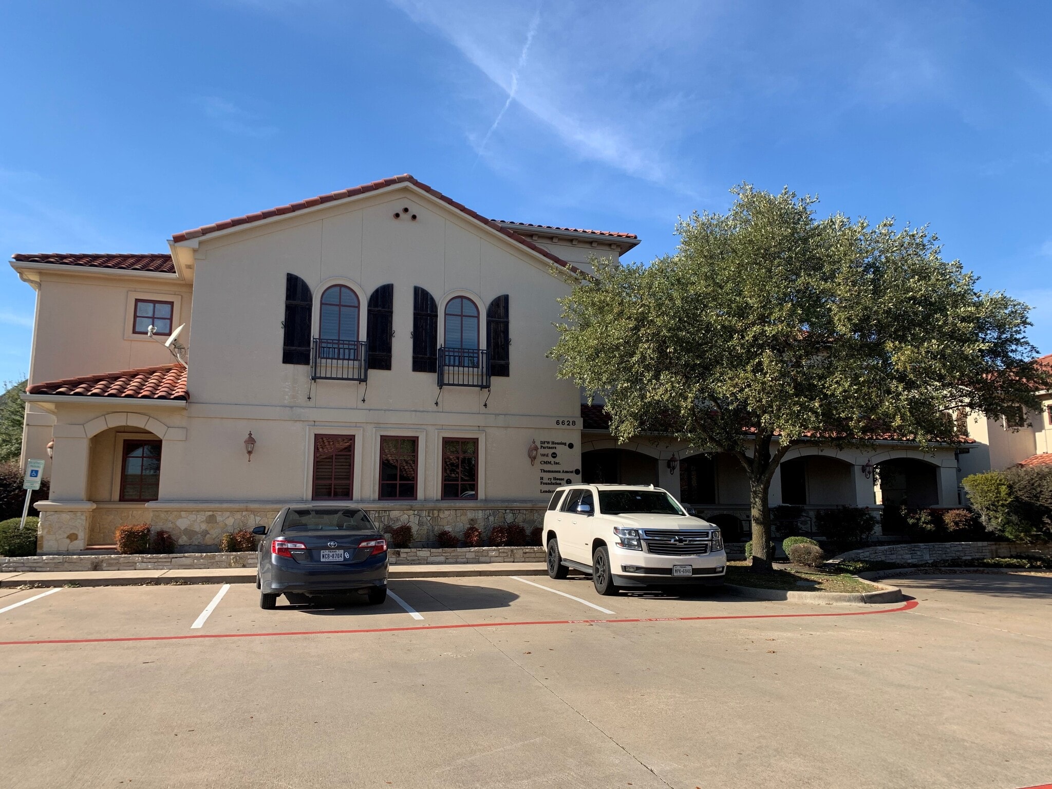 6628 Bryant Irvin Rd, Fort Worth, TX for Sale