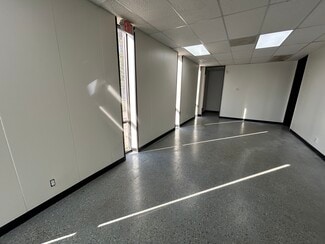 Houston, TX Flex - 1800 Sherwood Forest St Houston, TX Flex - 1800 Sherwood Forest St