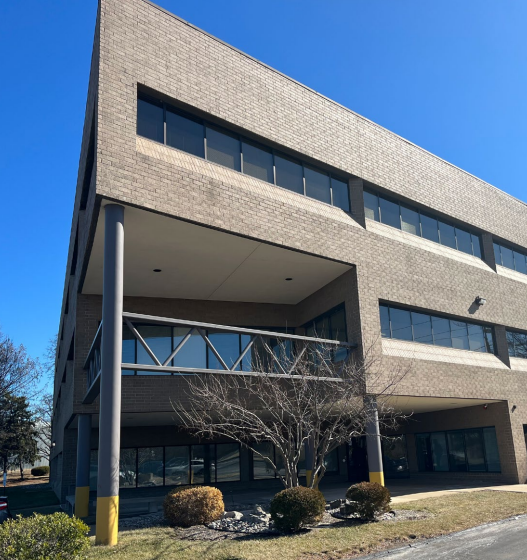 1015 Corporate Square Dr, Creve Coeur, MO for Sale