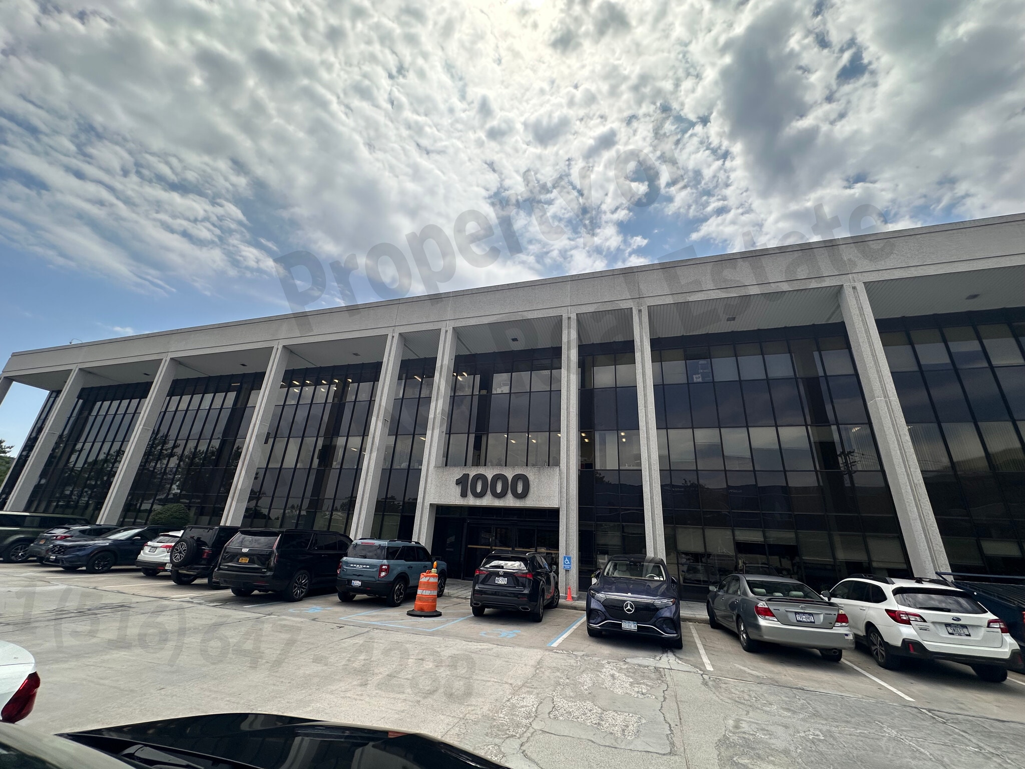 1000 Northern Blvd, Great Neck, NY for Rent