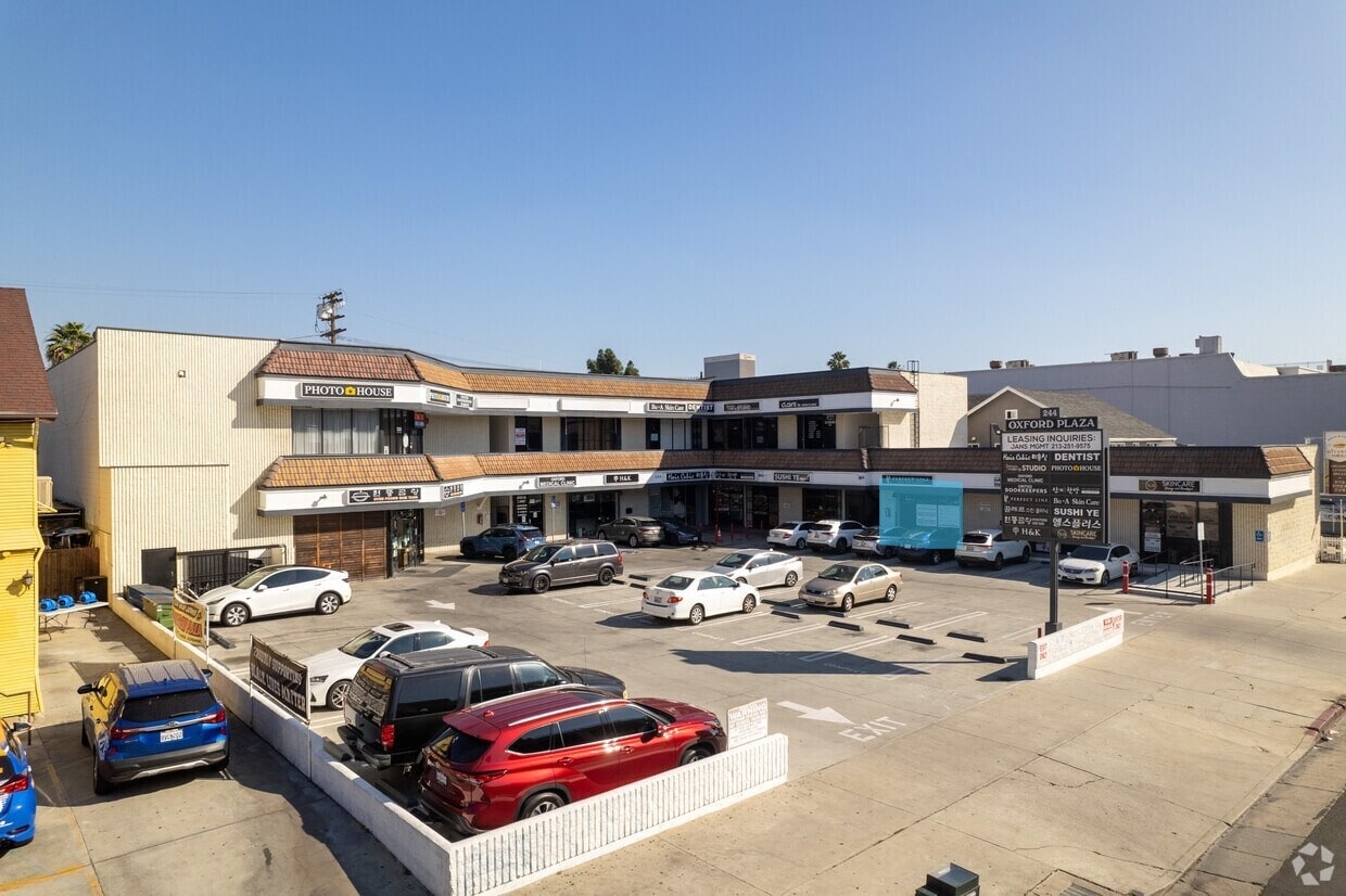 238-244 S Oxford Ave, Los Angeles, CA for Rent