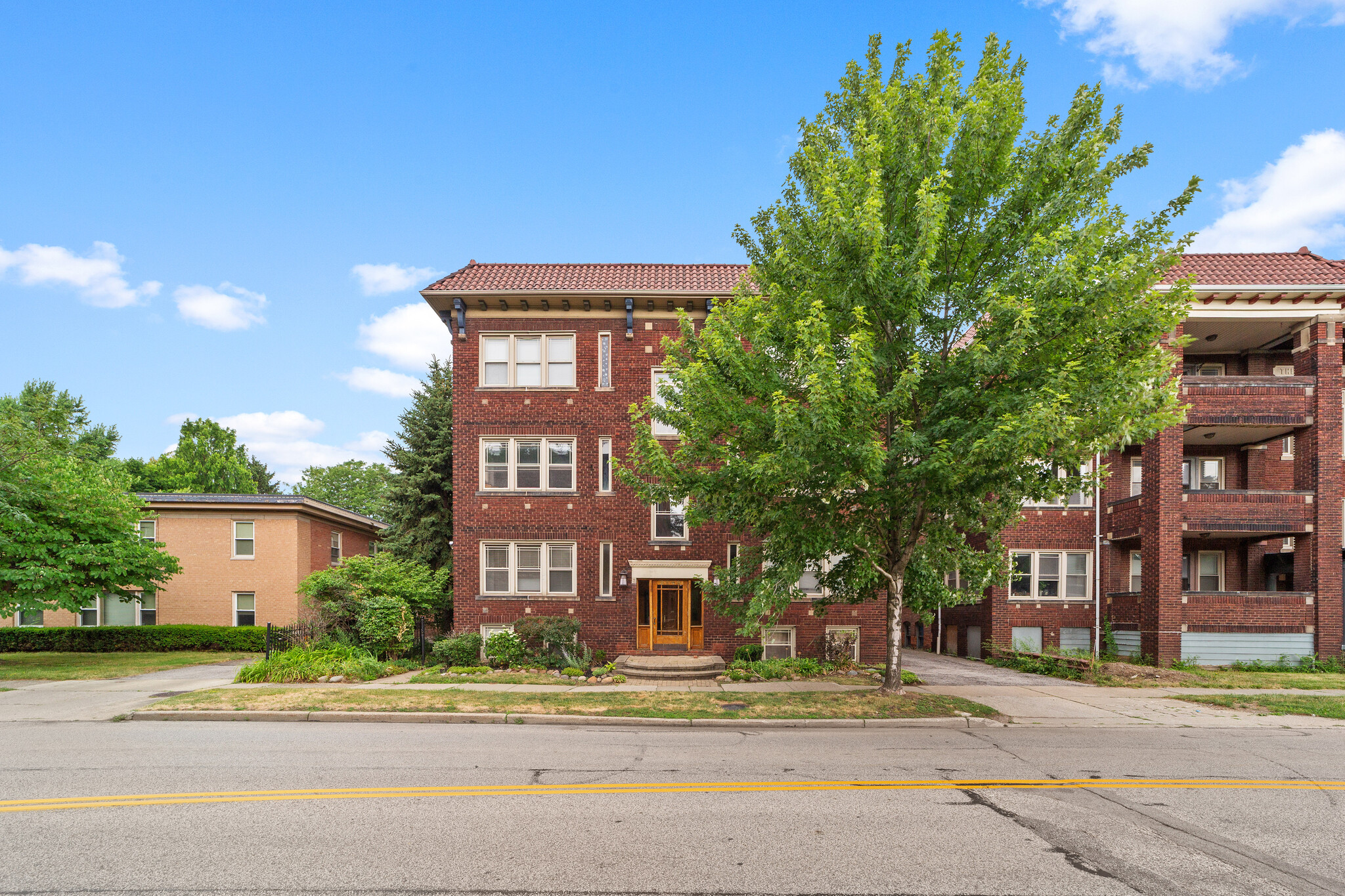 2549 Kenilworth Rd, Cleveland, OH for Sale