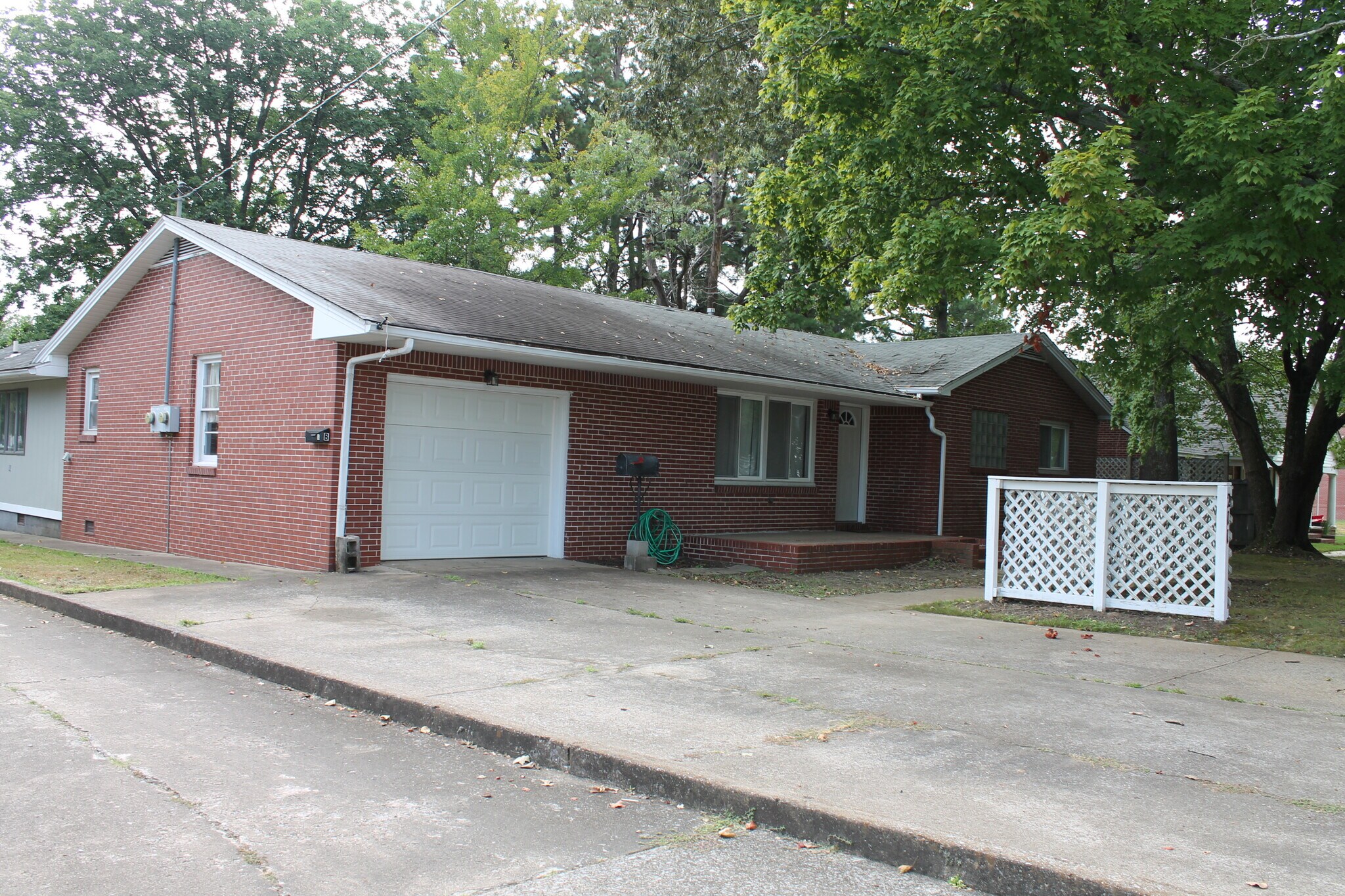 211 S 16th St, Murray, KY for Sale