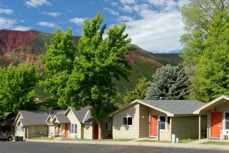 Glenwood Springs, CO Hospitality - 51637 Highway 6