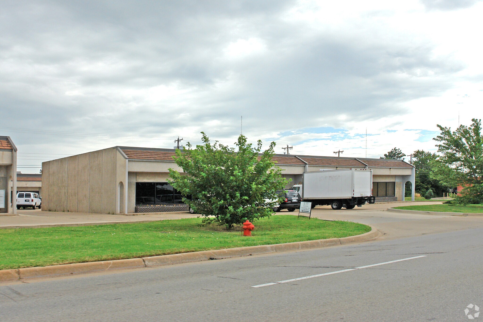 241 W Wilshire Blvd, Oklahoma City, OK for Rent