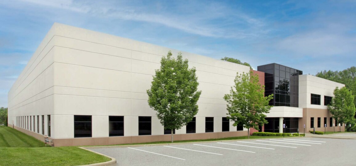 3190 Rider Trl S, Earth City, MO for Sale
