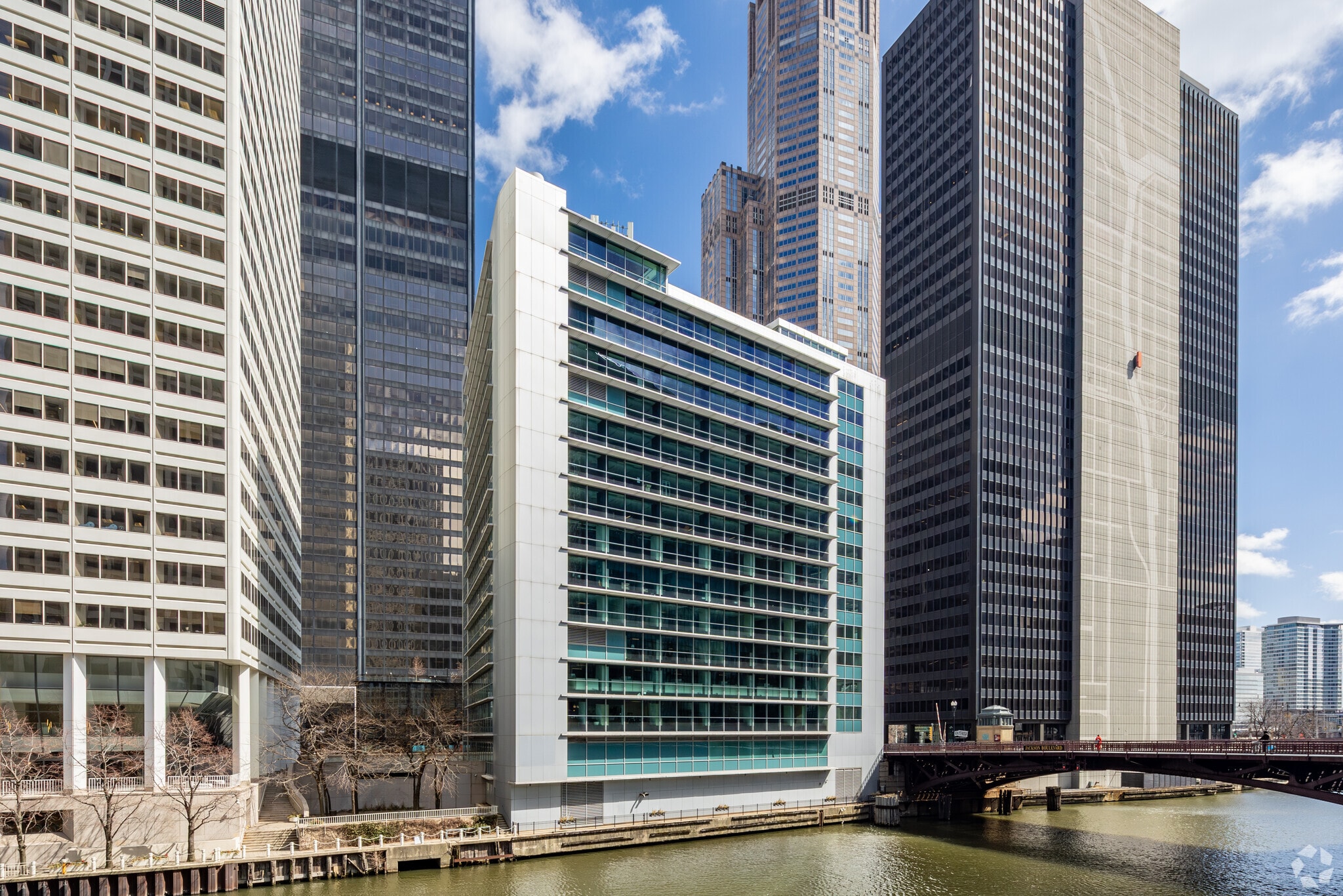 250 S Wacker Dr, Chicago, IL for Rent