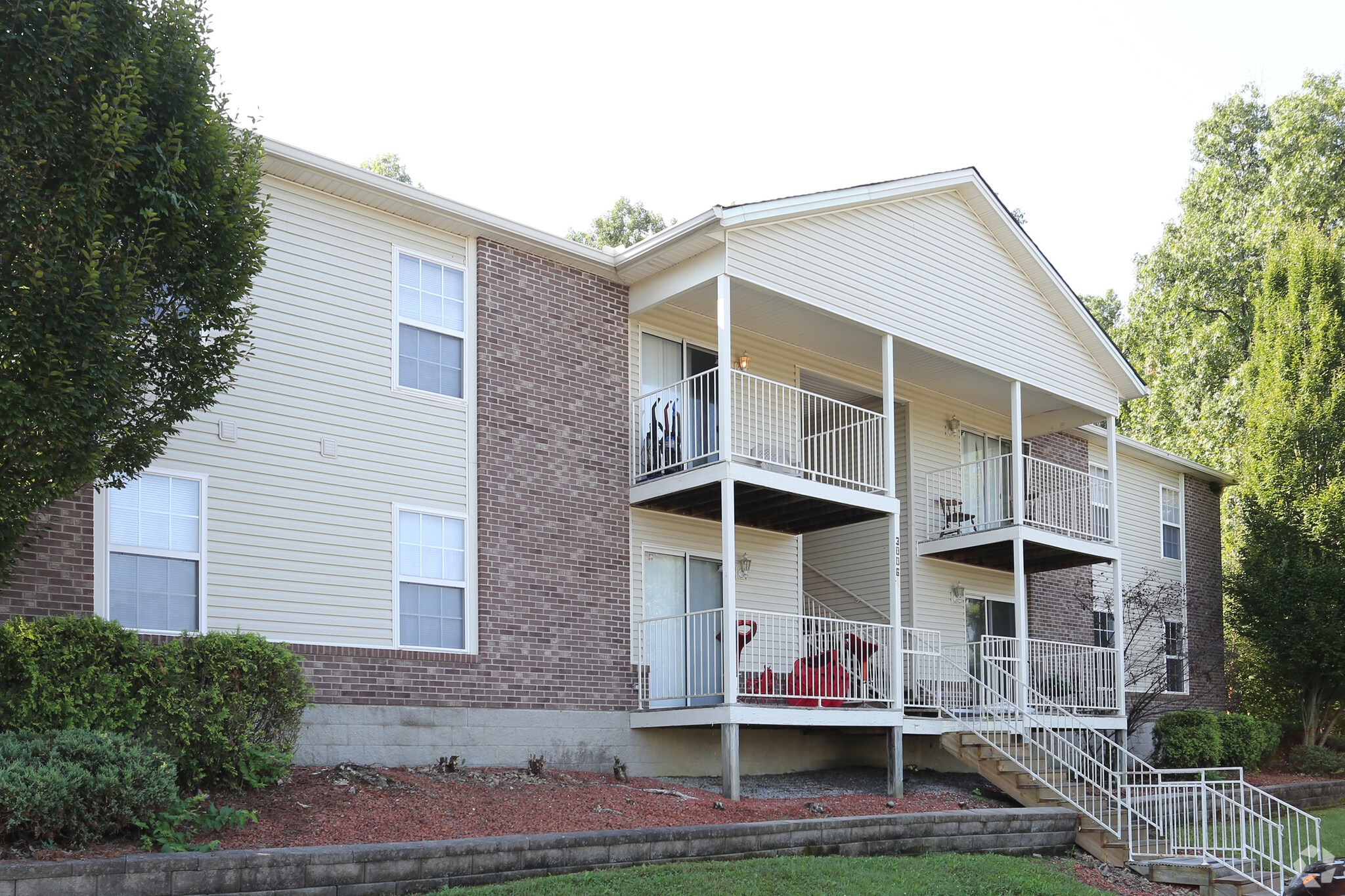 3130 Saint Anthony Gardens Dr, Louisville, KY for Sale