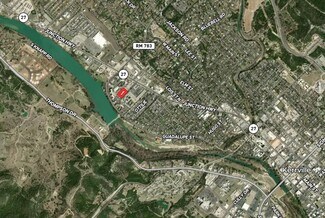 Kerrville, TX Commercial - 114 Plaza Dr