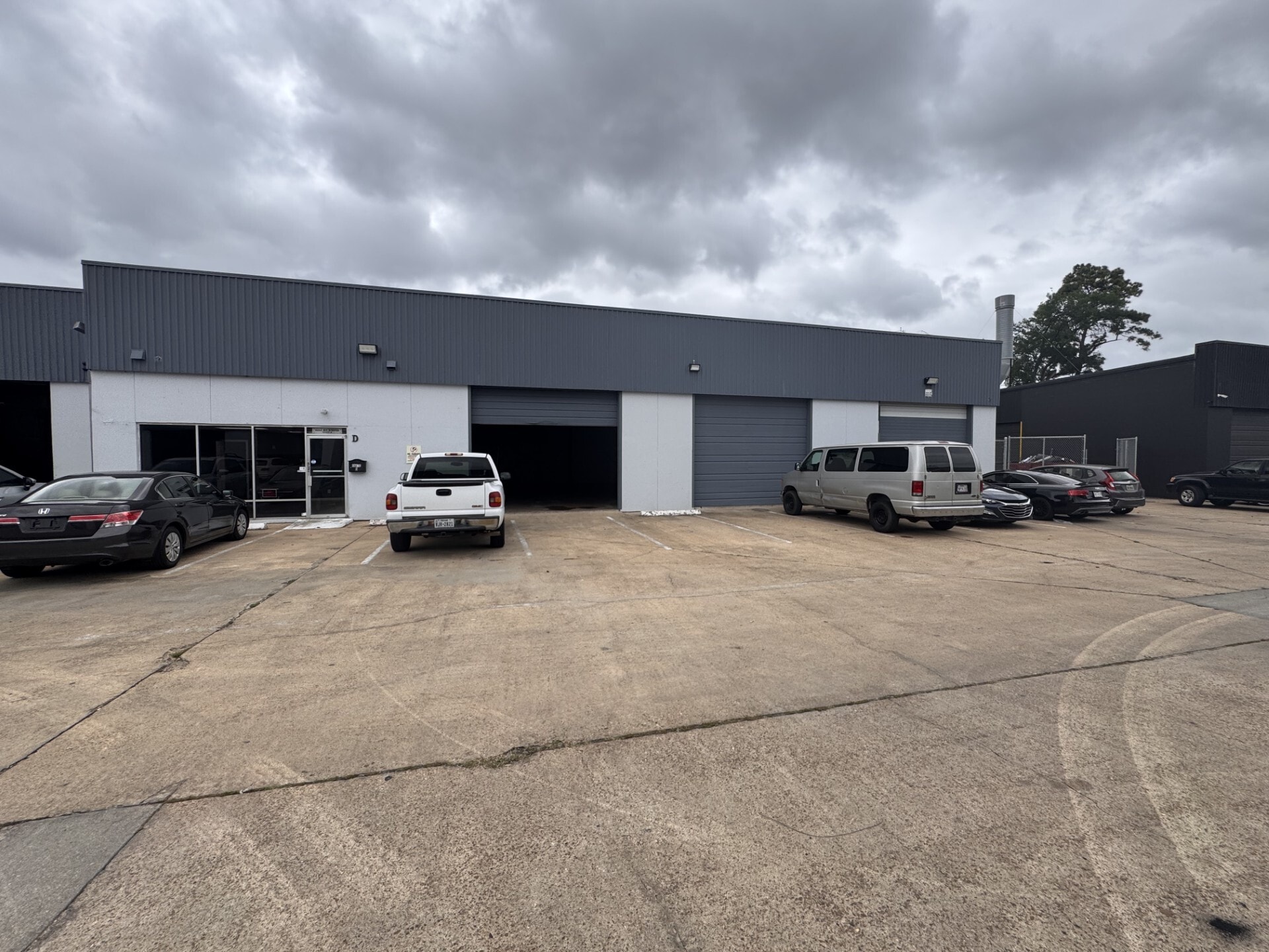 6261 Richmond Ave, Houston, TX for Rent
