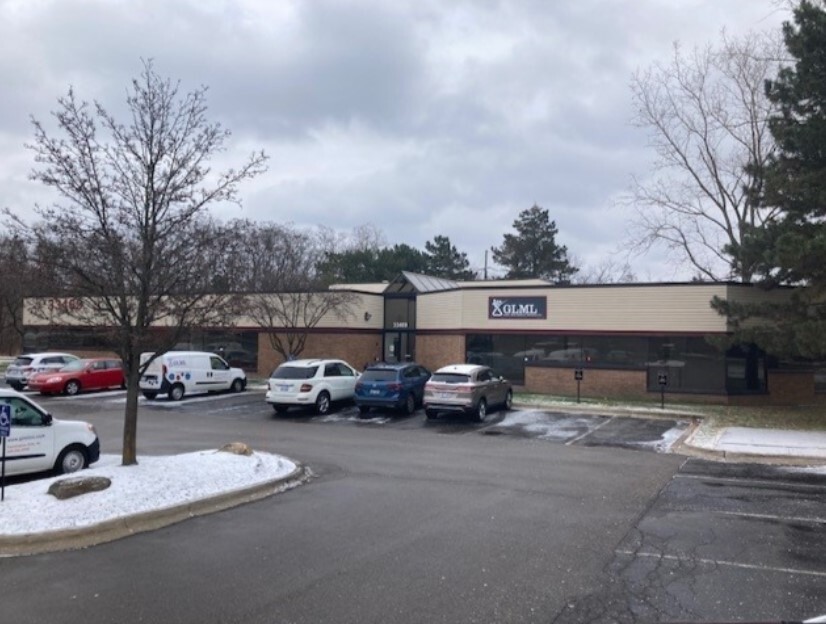 33469 W 14 Mile Rd, Farmington Hills, MI for Sale