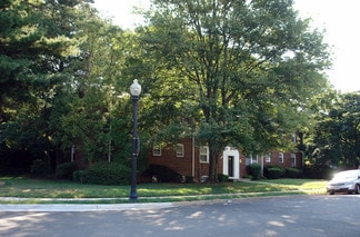 Arlington, VA Apartments - 1217 N Kensington St