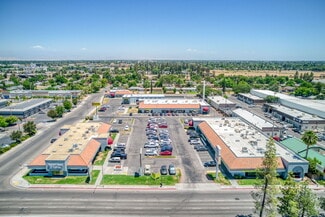 Fresno, CA Retail - 6650 N Blackstone Ave