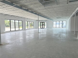 Miami, FL Retail - 5570 NE 4th Ave Miami, FL Retail - 5570 NE 4th Ave