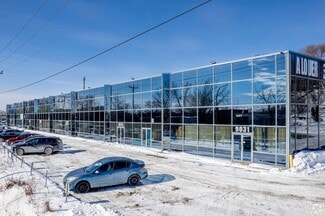 Montréal-Ouest, QC Office - 9001-9015 Ch Avon Montréal-Ouest, QC Office - 9001-9015 Ch Avon