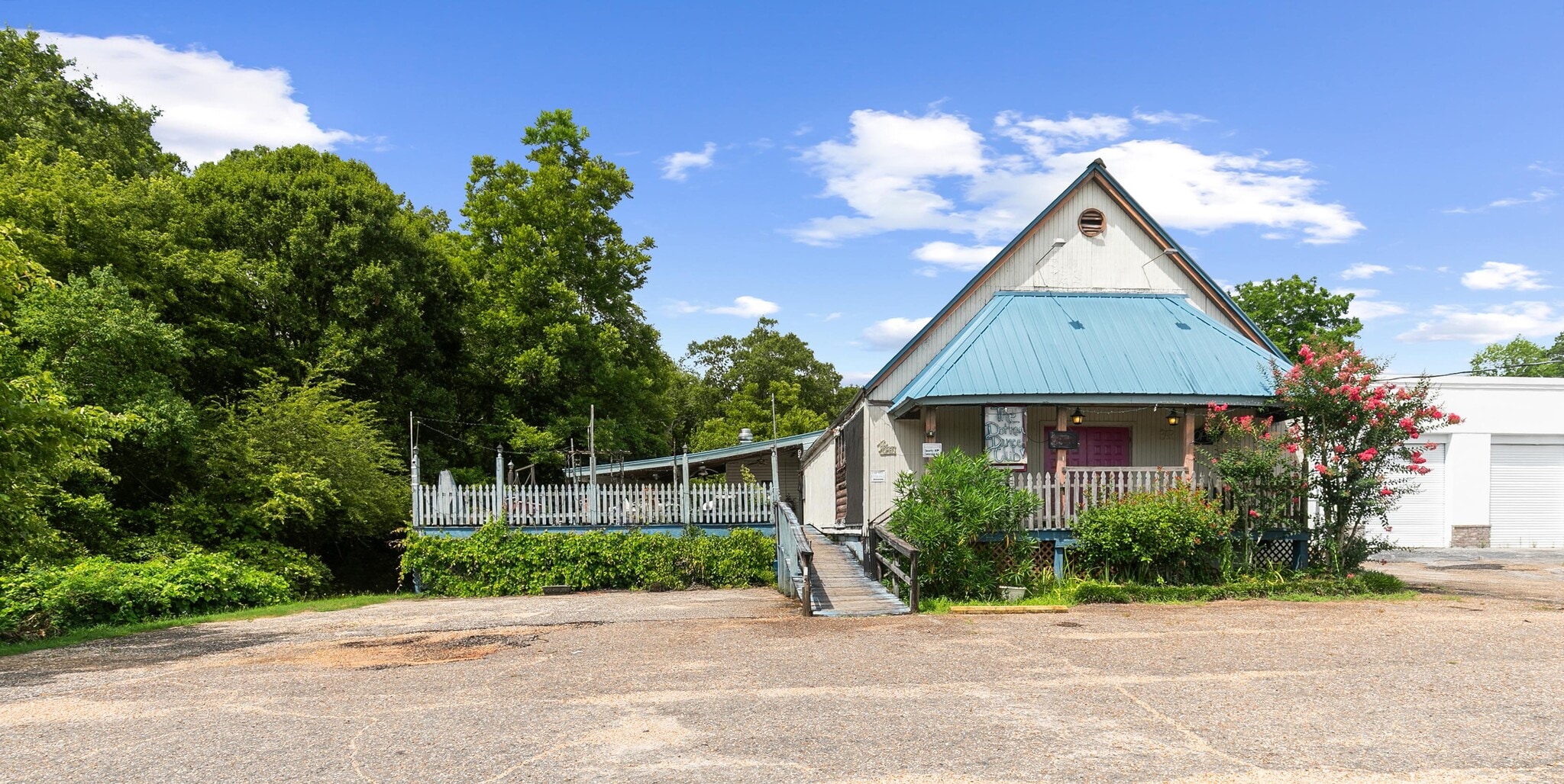 2563 Ross Clark Cir, Dothan, AL for Sale