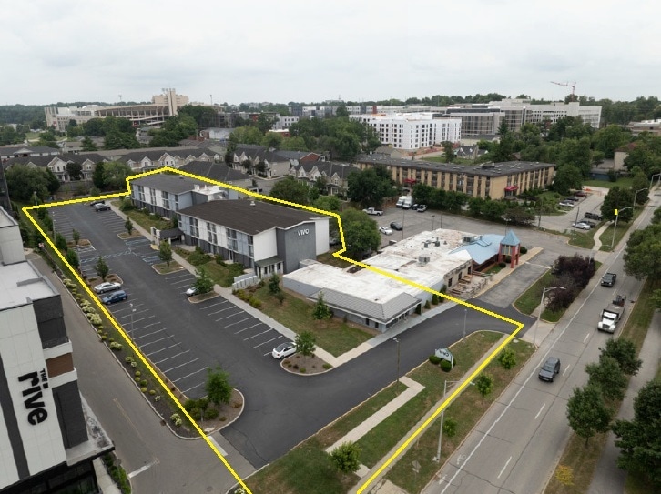 1722 N Walnut St, Bloomington, IN for Sale