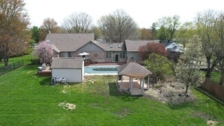 Indianapolis, IN Apartments - 868 N Raceway Rd