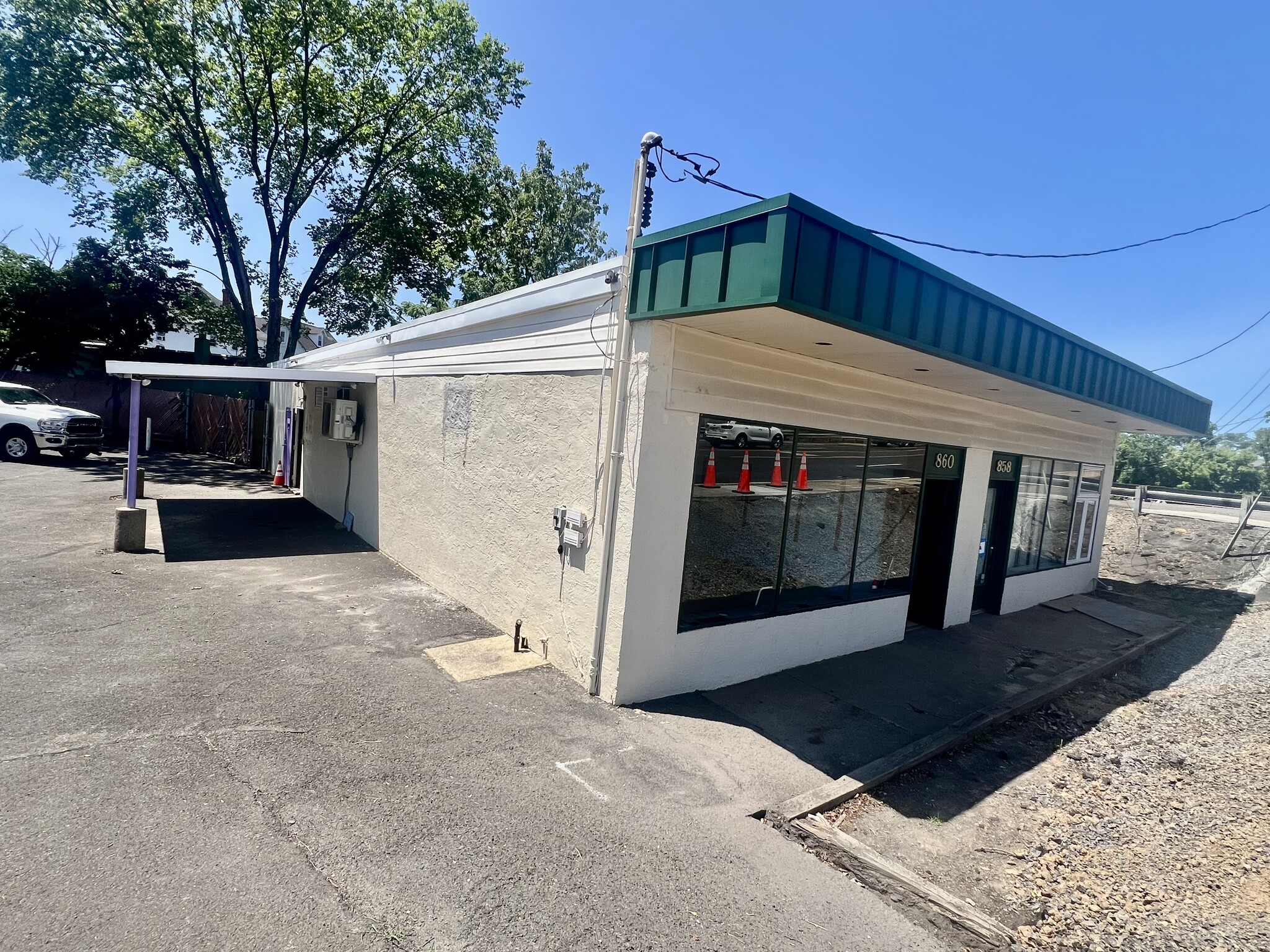 858 Street Rd, Southampton, PA for Rent