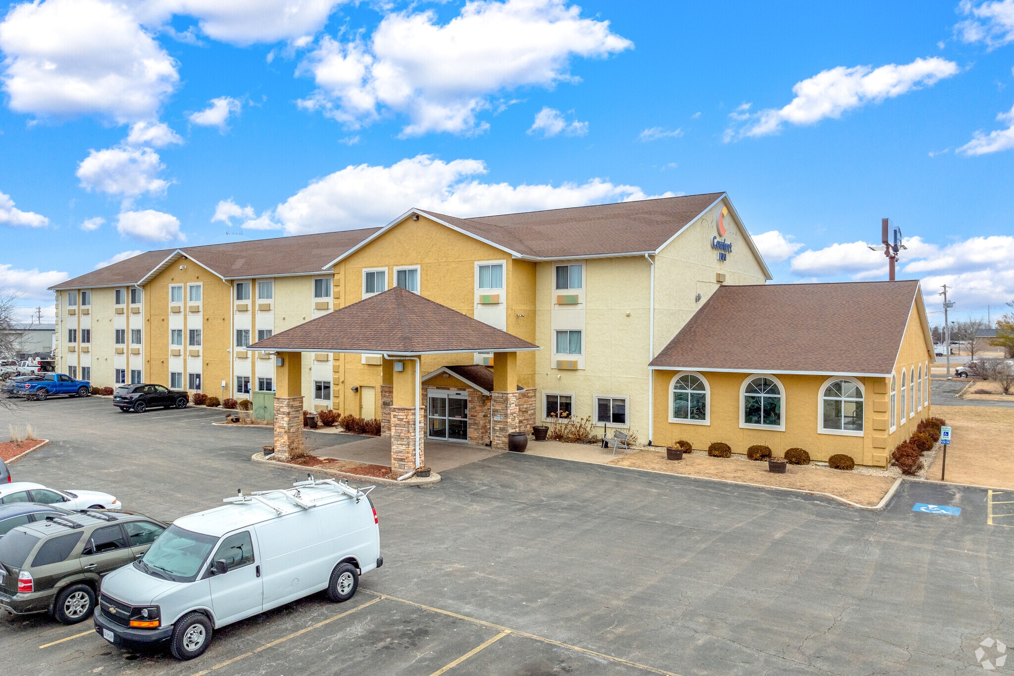120 W Stevenson Rd, Ottawa, IL for Sale