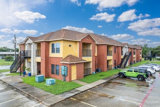 Clute, TX Apartments - 107 Oak Park Dr Clute, TX Apartments - 107 Oak Park Dr