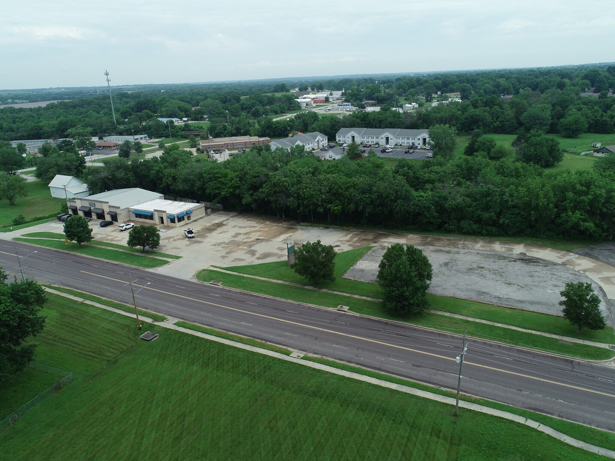 306 Baptiste Dr, Paola, KS for Sale