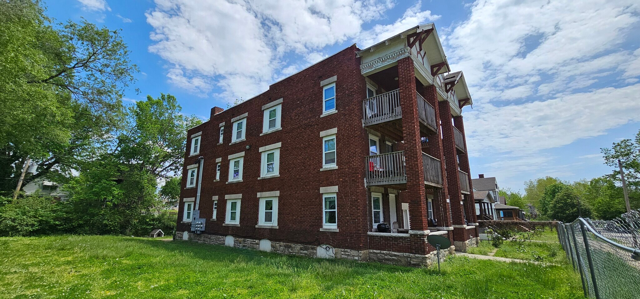 27172719 Park Ave Kansas City, MO 64109 MultiFamily Property for