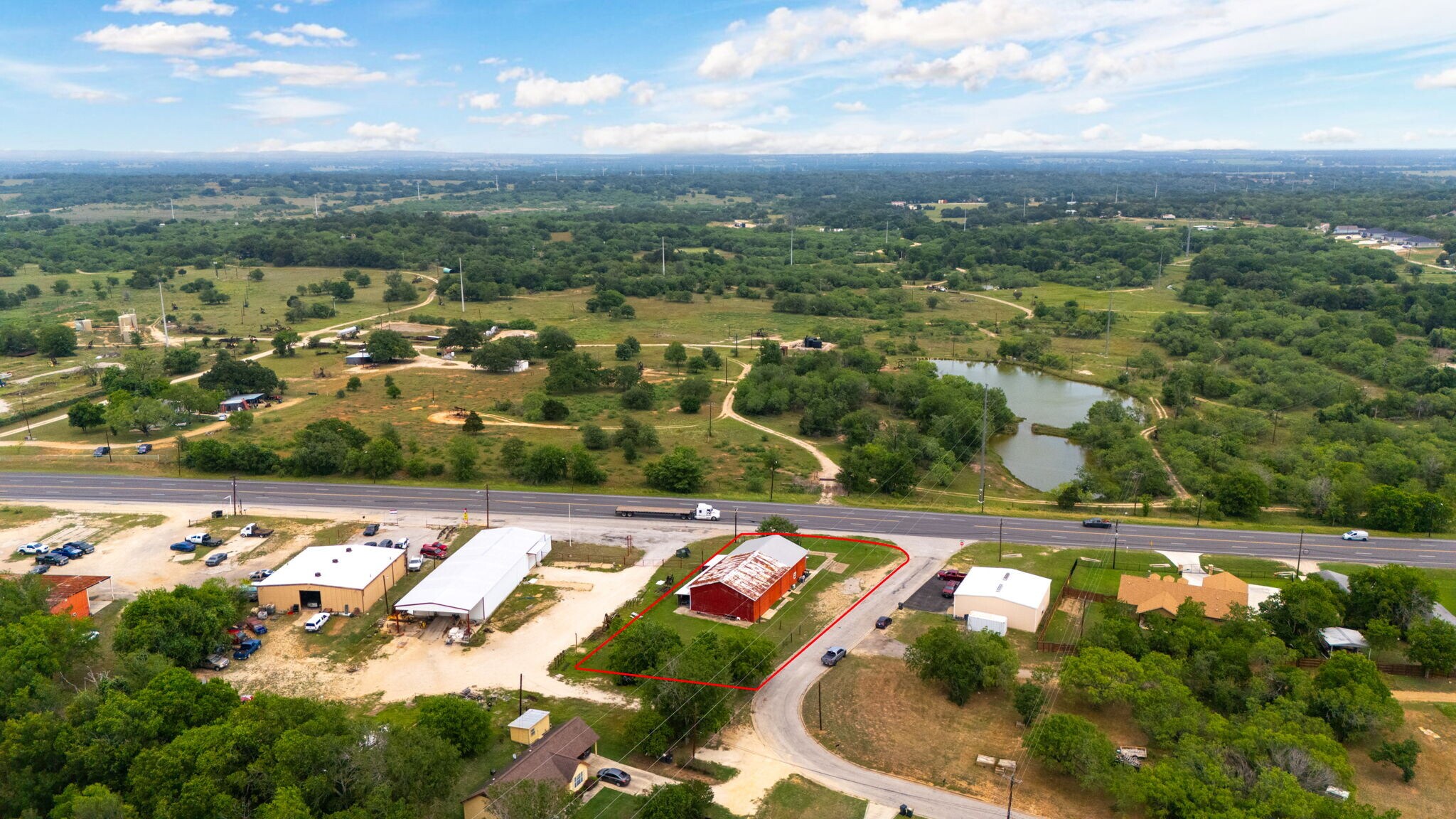 805 N Magnolia Ave, Luling, TX for Sale