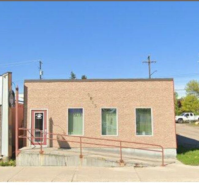 2013 20 Ave, Nanton, AB for Rent