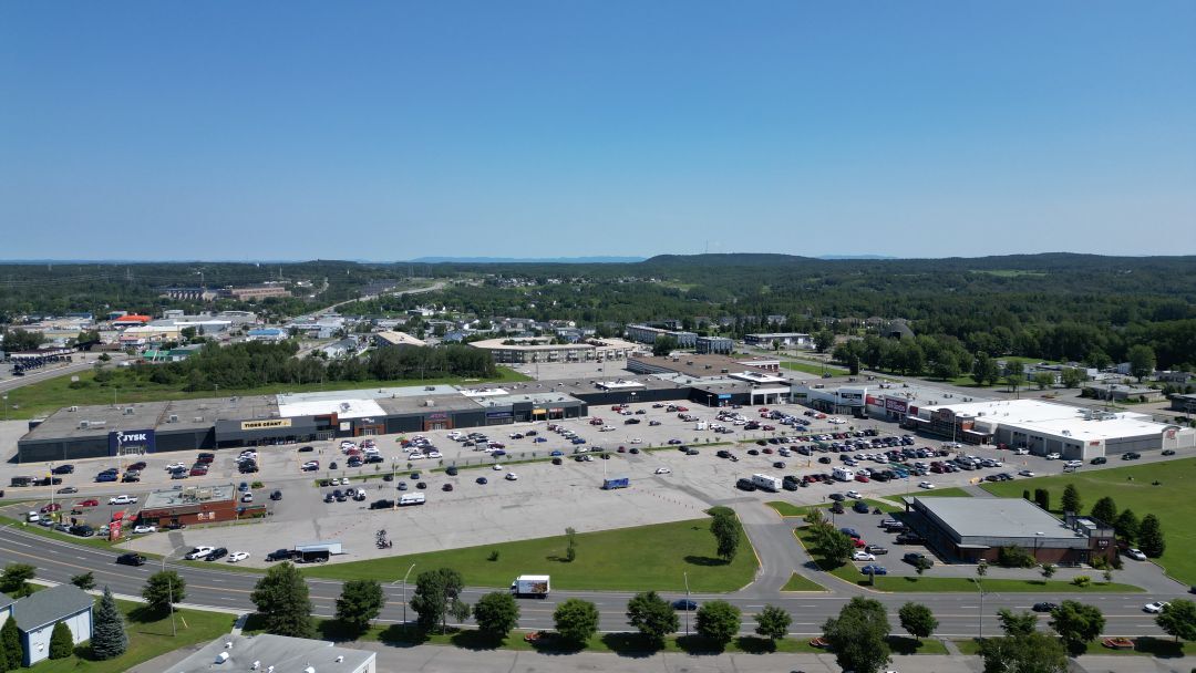 705 Av Du Pont N, Alma, QC for Rent