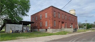 Iola, KS Loft/Creative Space - 512 Monroe st