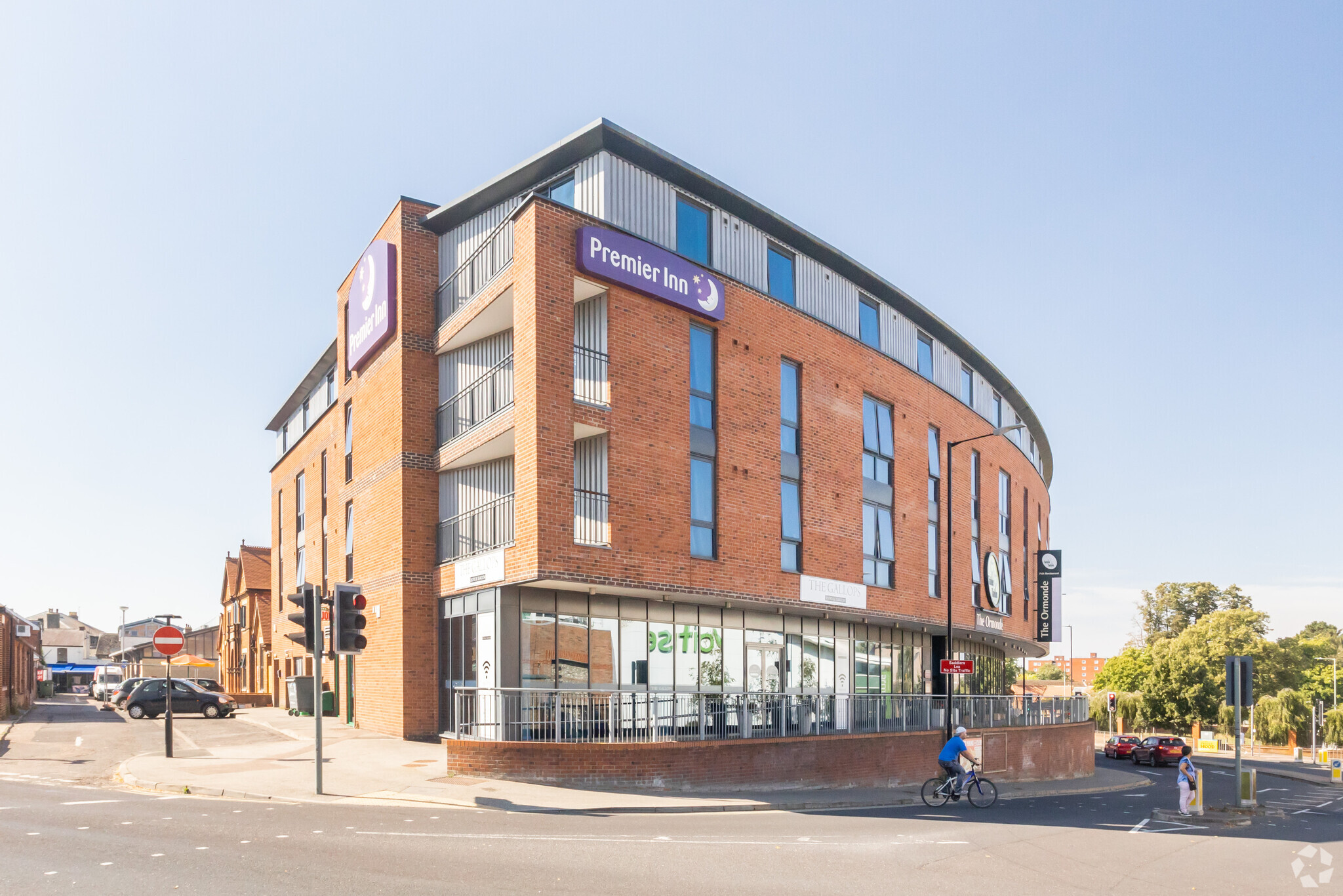 Fred Archer Way, Newmarket, SFK for Rent