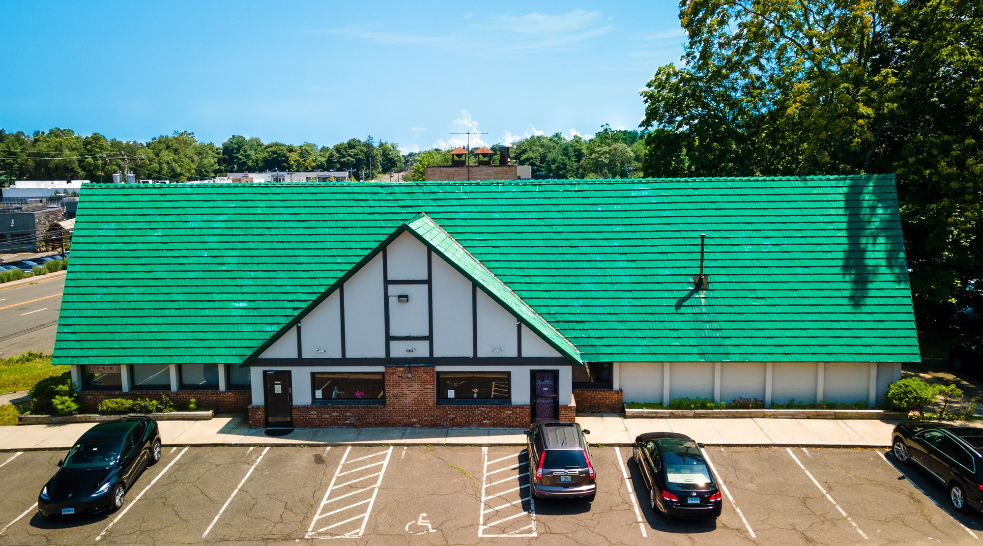 520 Post Rd E Westport, CT 06880 Retail Property for Lease on