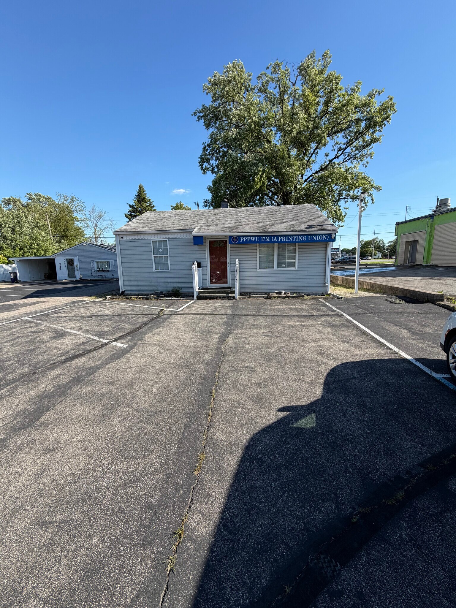 2207 Fowler St, Anderson, IN for Sale