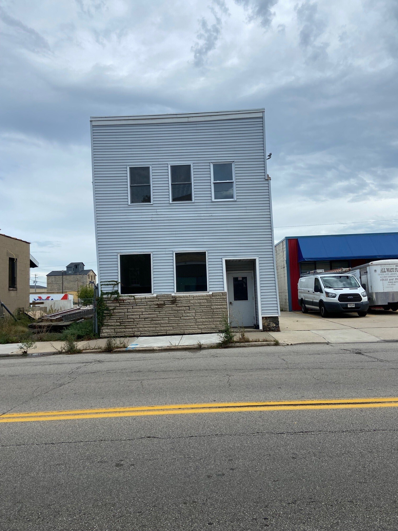 610 Oregon St, Oshkosh, WI for Sale