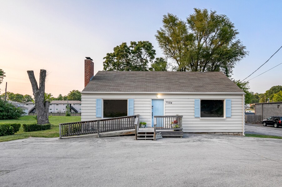 11104 W 61st St Shawnee, KS 66203 Office Property for Lease on