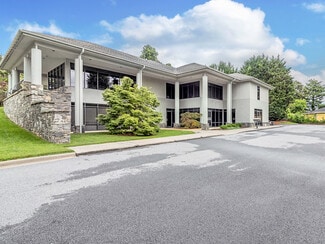 Hendersonville, NC Office/Medical - 902 Fleming St