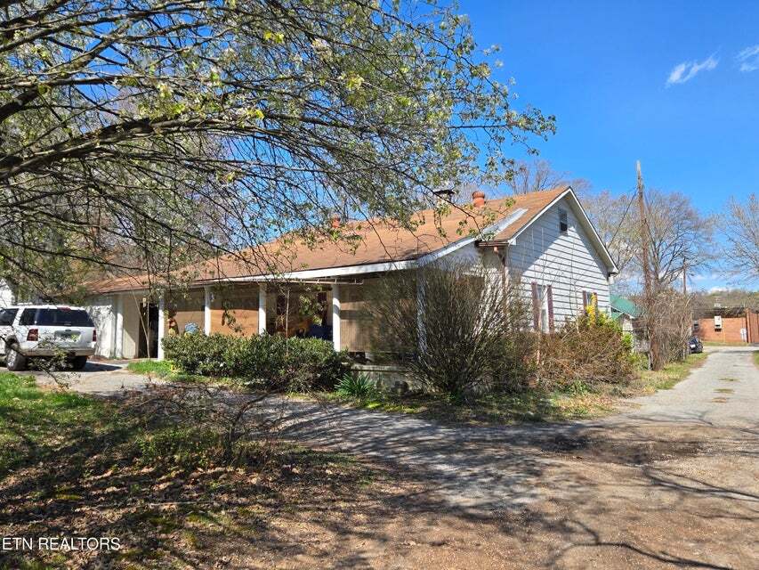 501 W Rockwood St, Rockwood, TN for Sale