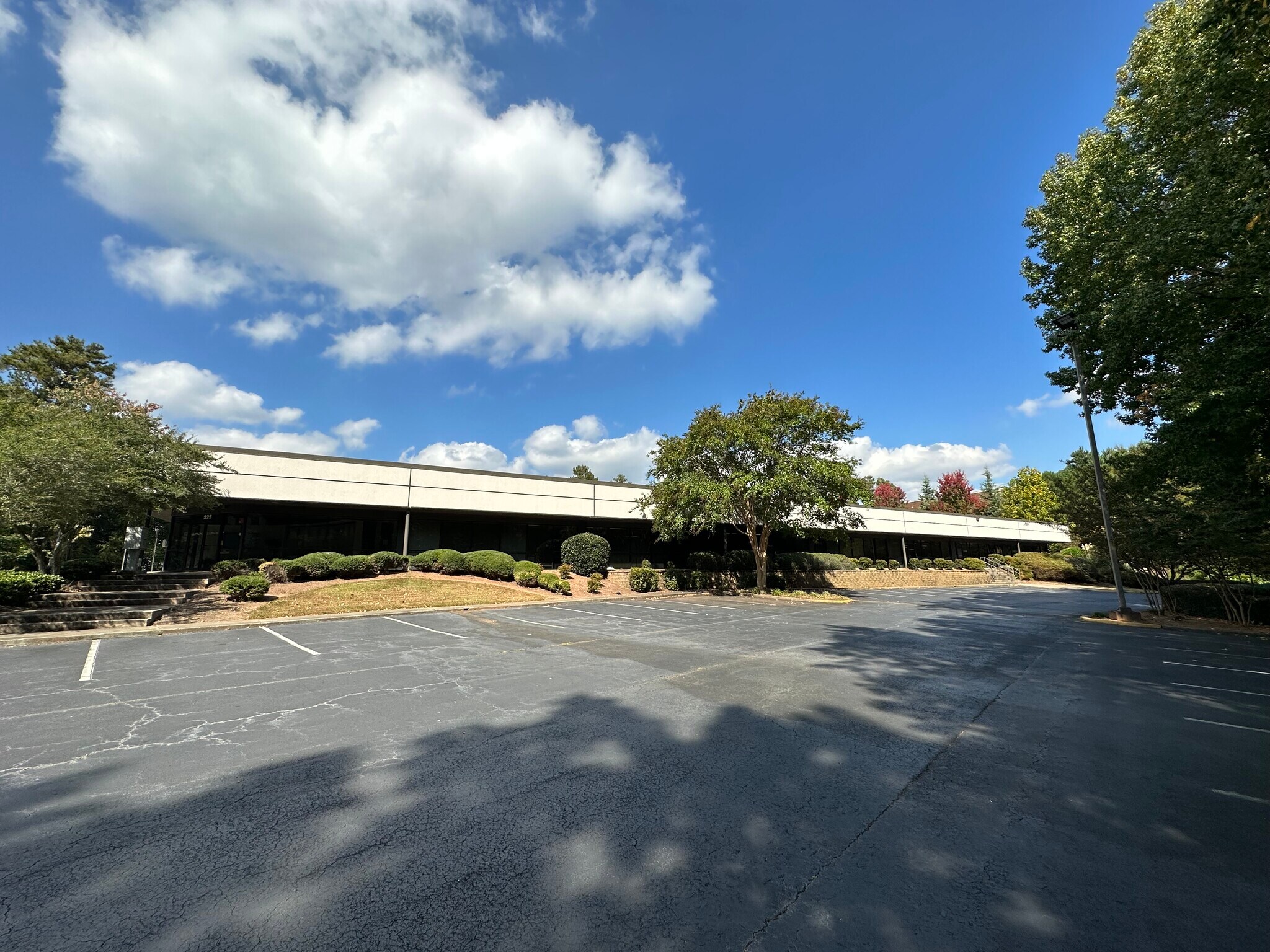 225 Scientific Dr Peachtree Corners GA 30092 Flex Property for Lease 225 Scientific Dr Peachtree Corners GA 30092 Flex Property for Lease