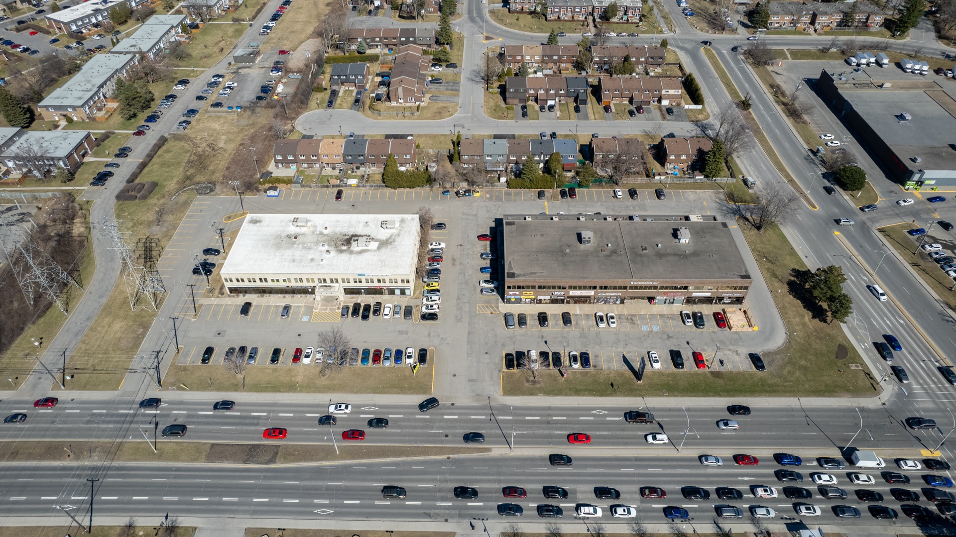 3627-3645 Boul Des Sources, Dollard-des-Ormeaux, QC for Rent