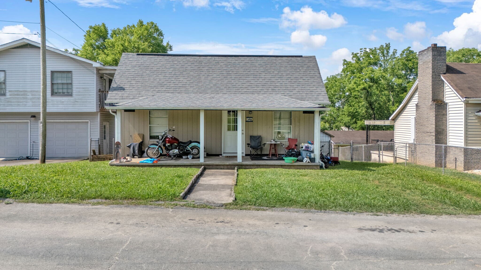 308 Poplar St, Lenoir City, TN for Sale