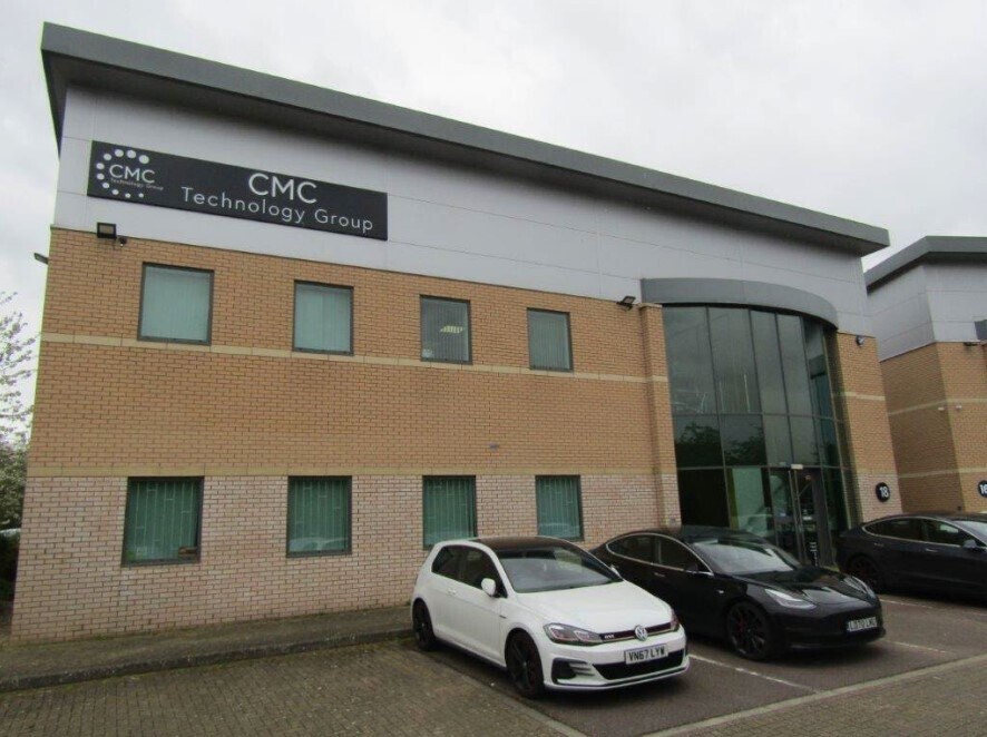 18 Davy Ave, Milton Keynes, BKM for Rent