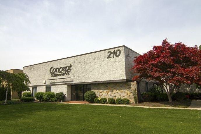 210 Knickerbocker Ave, Bohemia, NY for Rent