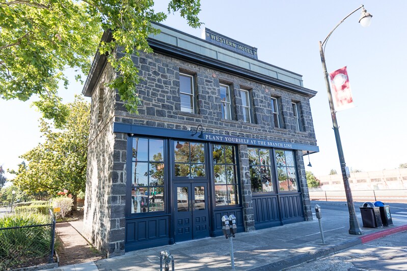 10 4th St, Santa Rosa, CA for Rent
