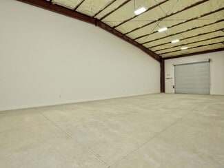 Leander, TX Flex - 401 S Chitalpa St